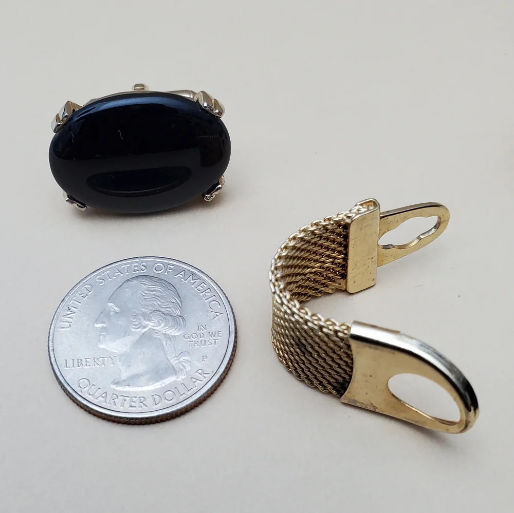 Cufflinks: Gold Tone Wrap Around with Oval Black Onyx